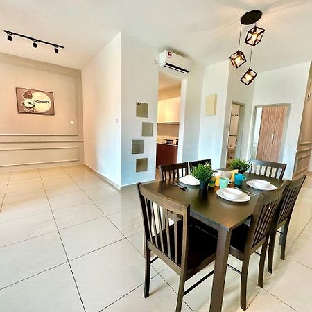Seasons Luxury Apartment By Jk Home Johor Bahru Exterior foto
